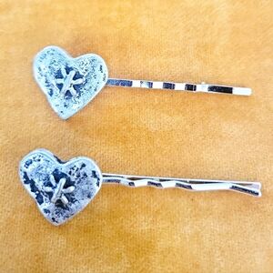 NWT Blue Honey Jewelry Metal Hammered Heart Hair Pins